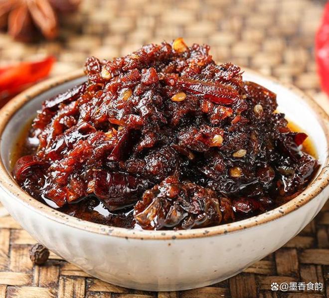 蚂蚱酱：舌尖上的野趣与乡愁pg电子免费模拟器山东特产(图4)